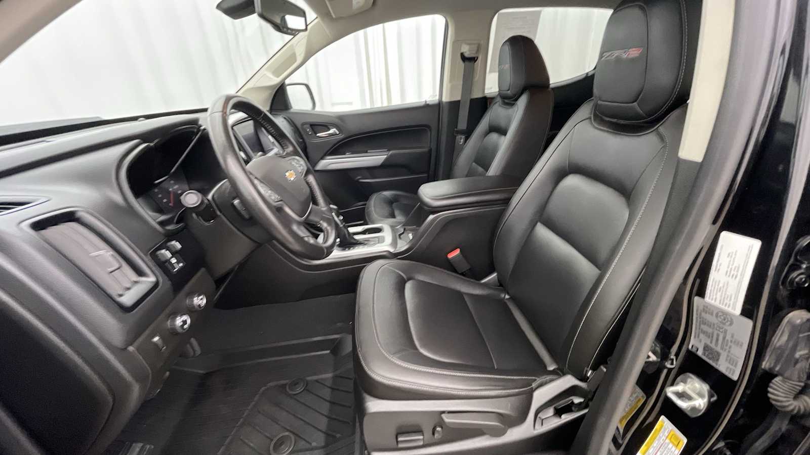 Thumbnail: 2022 Chevrolet Colorado - 6