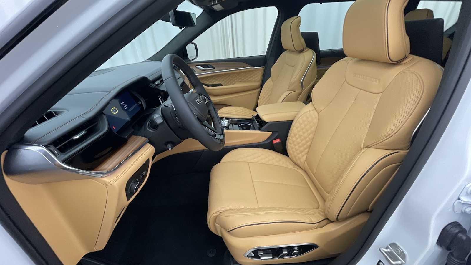 Thumbnail: 2026 Jeep Grand Cherokee L - 6