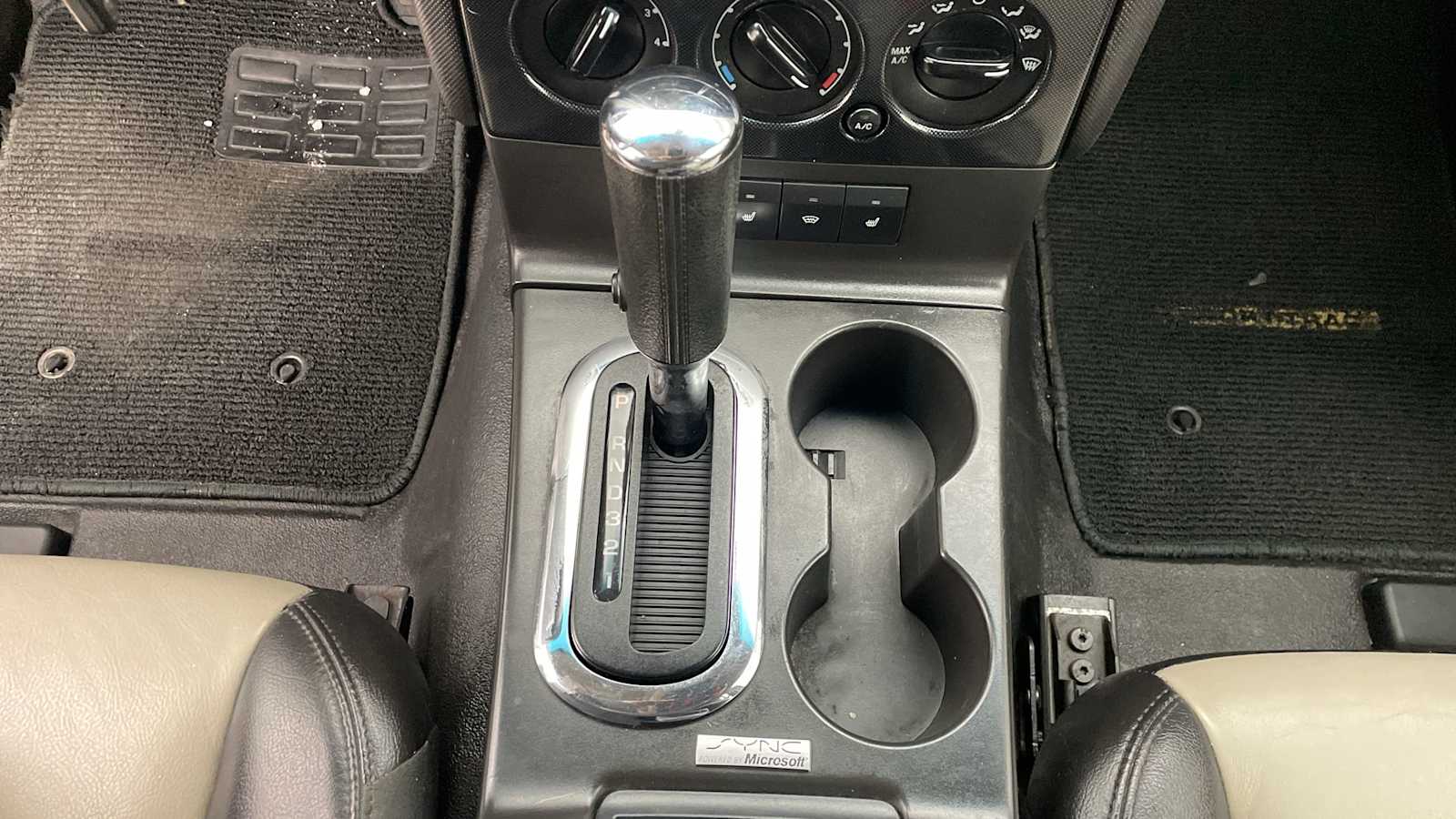 Thumbnail: 2008 Ford Explorer Sport Trac - 17