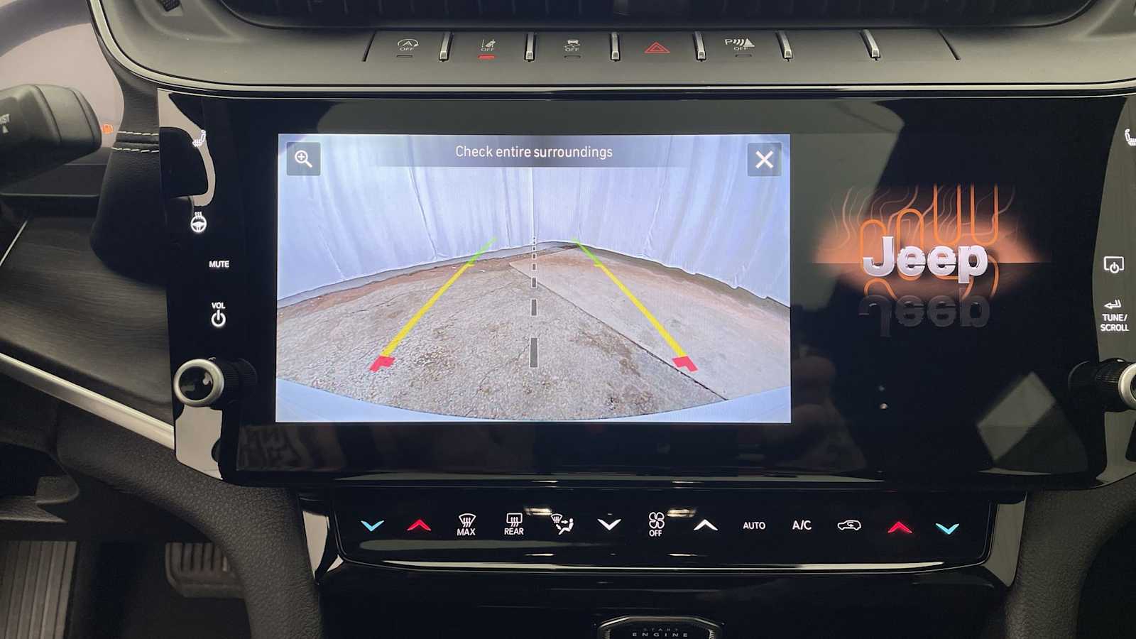 Thumbnail: 2026 Jeep Grand Cherokee - 5