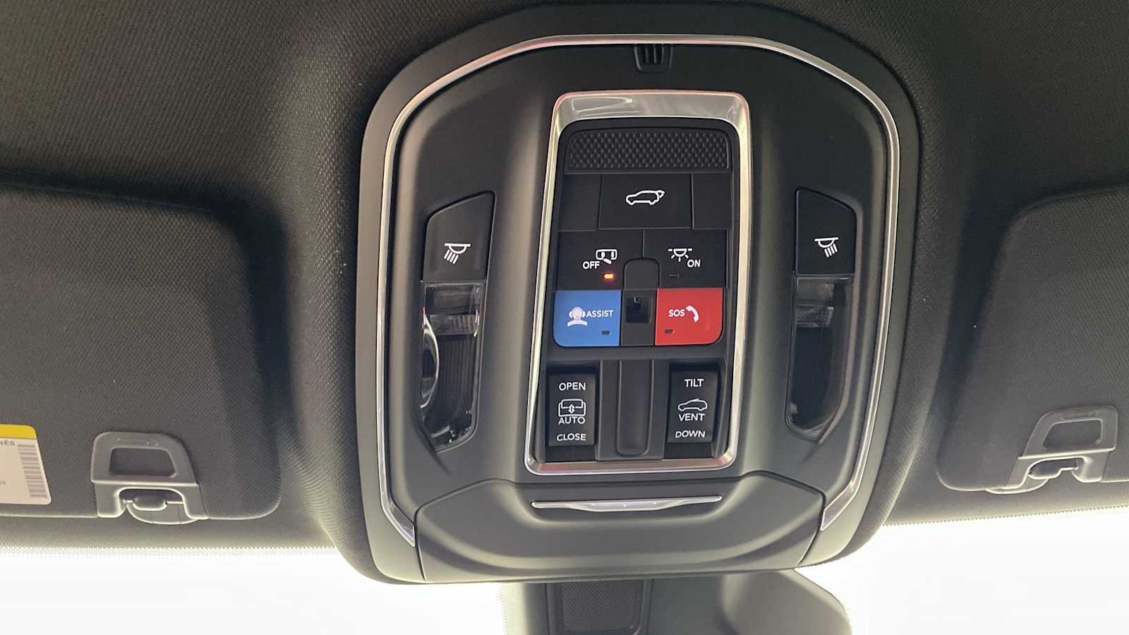 Thumbnail: 2026 Jeep Grand Cherokee - 25