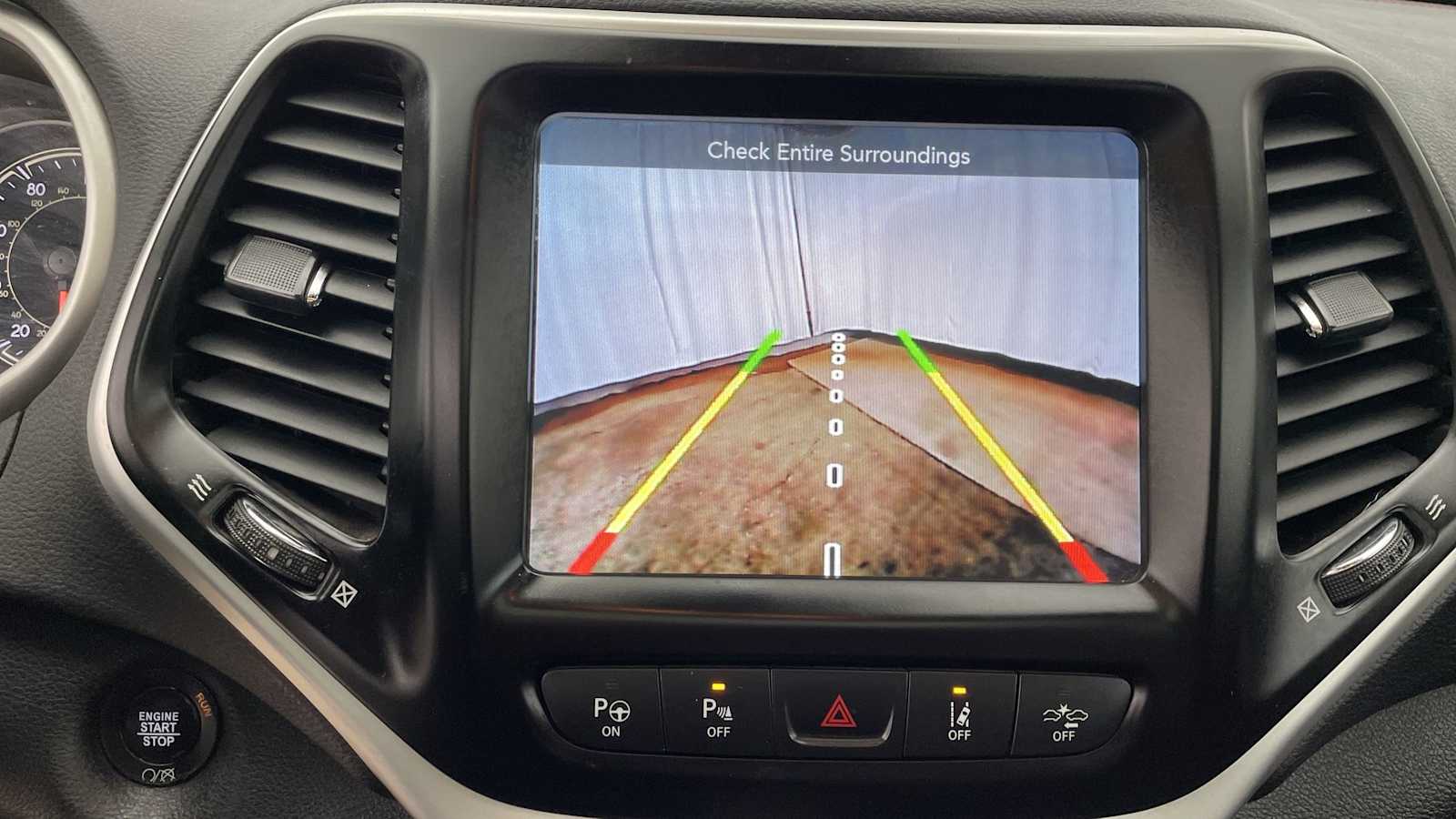 Thumbnail: 2018 Jeep Cherokee - 5