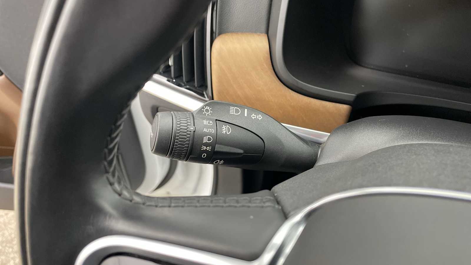 Thumbnail: 2018 Volvo S90 - 18