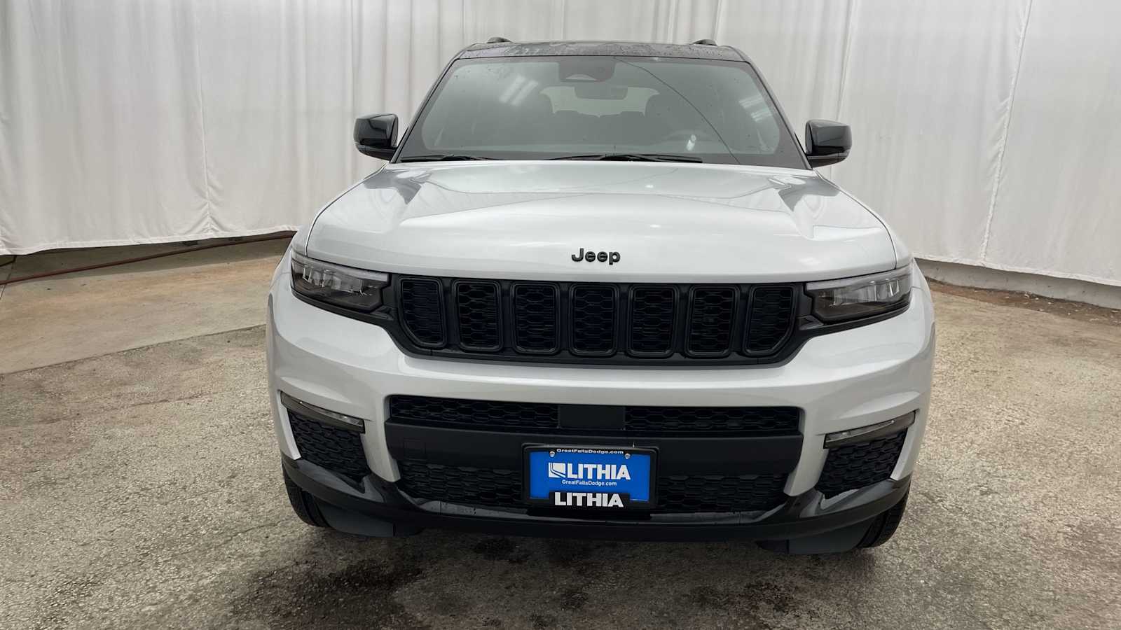 Thumbnail: 2025 Jeep Grand Cherokee - 40