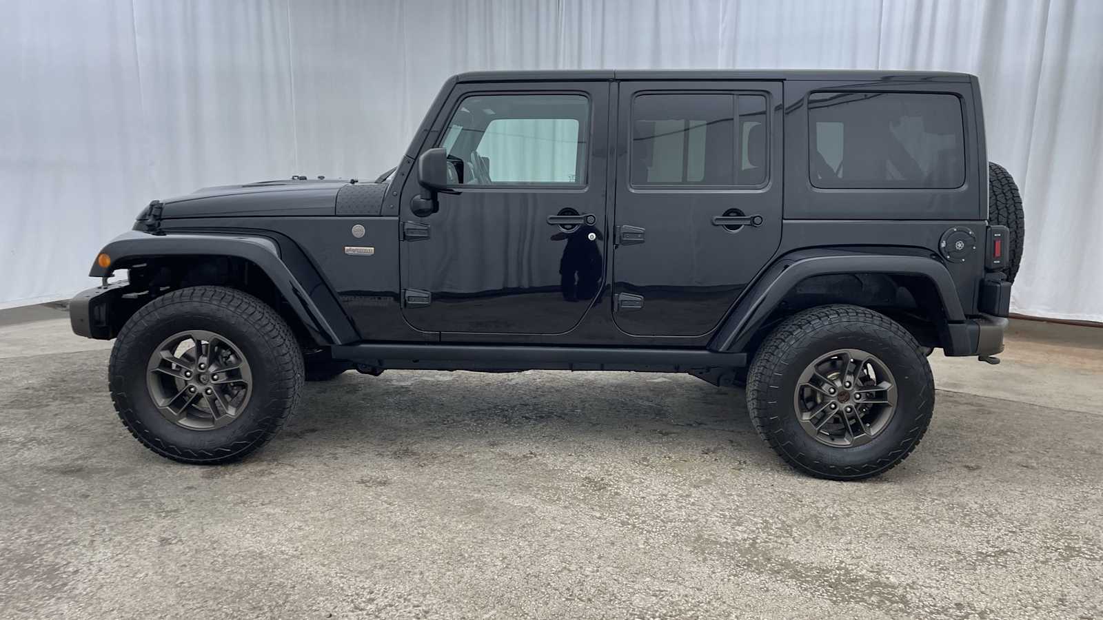 Thumbnail: 2016 Jeep Wrangler - 29