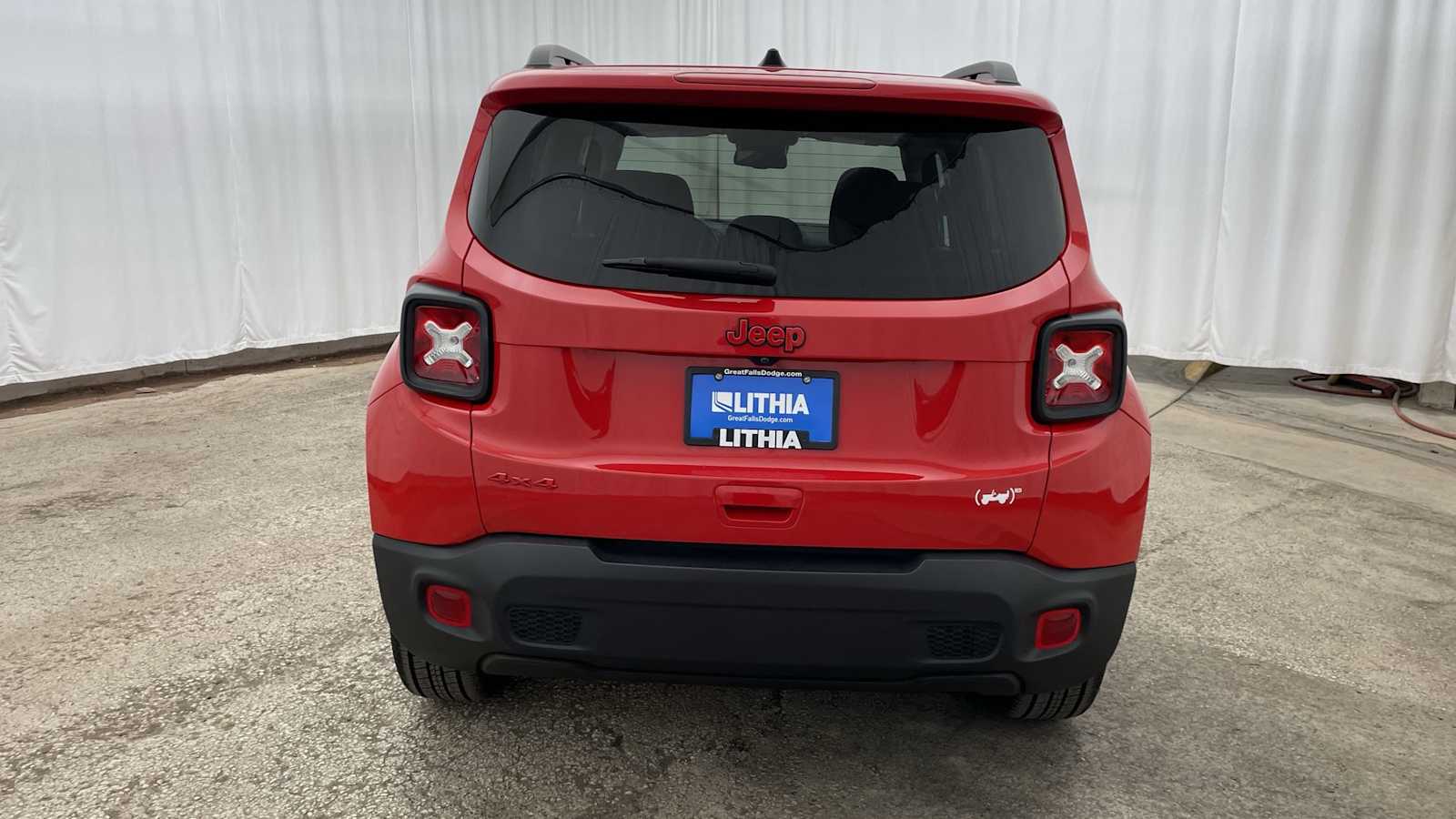 Thumbnail: 2022 Jeep Renegade - 32