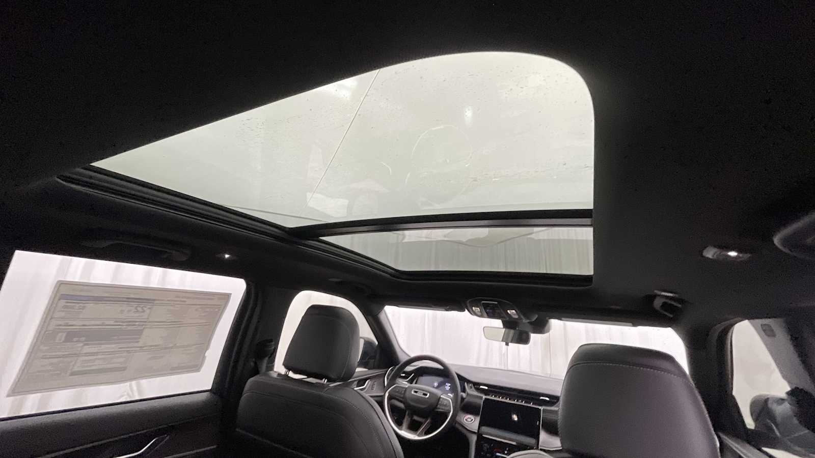 Thumbnail: 2025 Jeep Grand Cherokee - 12