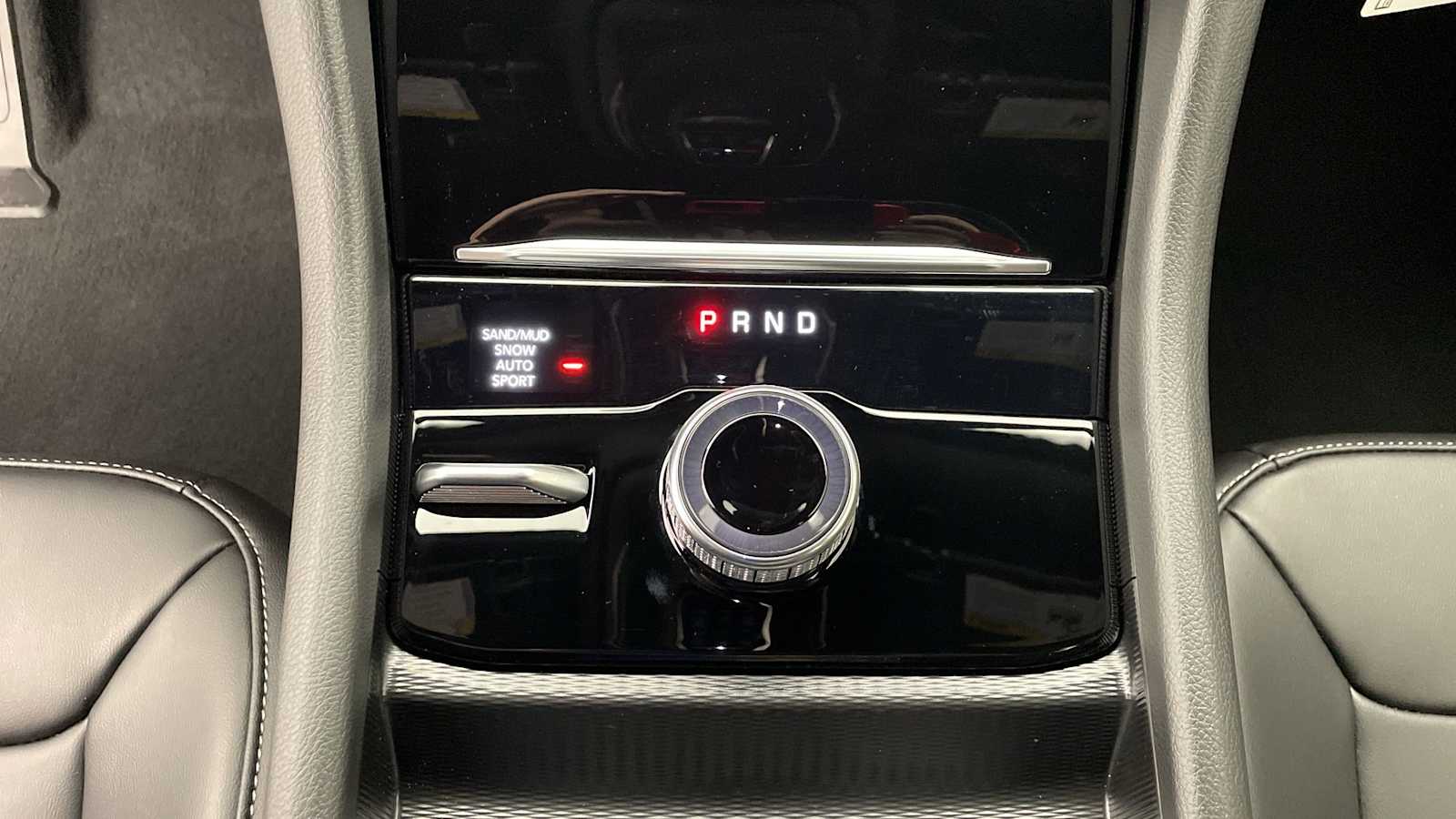 Thumbnail: 2026 Jeep Grand Cherokee - 22