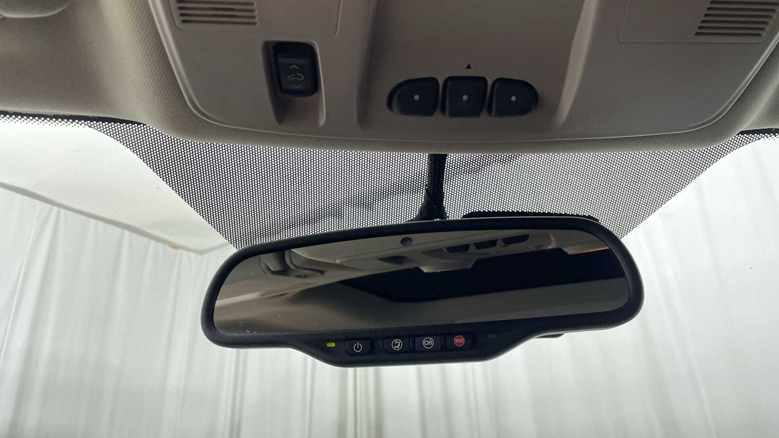 Thumbnail: 2015 GMC Acadia - 25