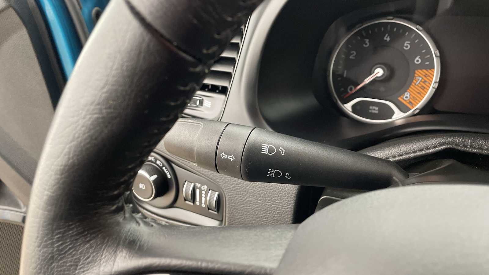 Thumbnail: 2022 Jeep Renegade - 16