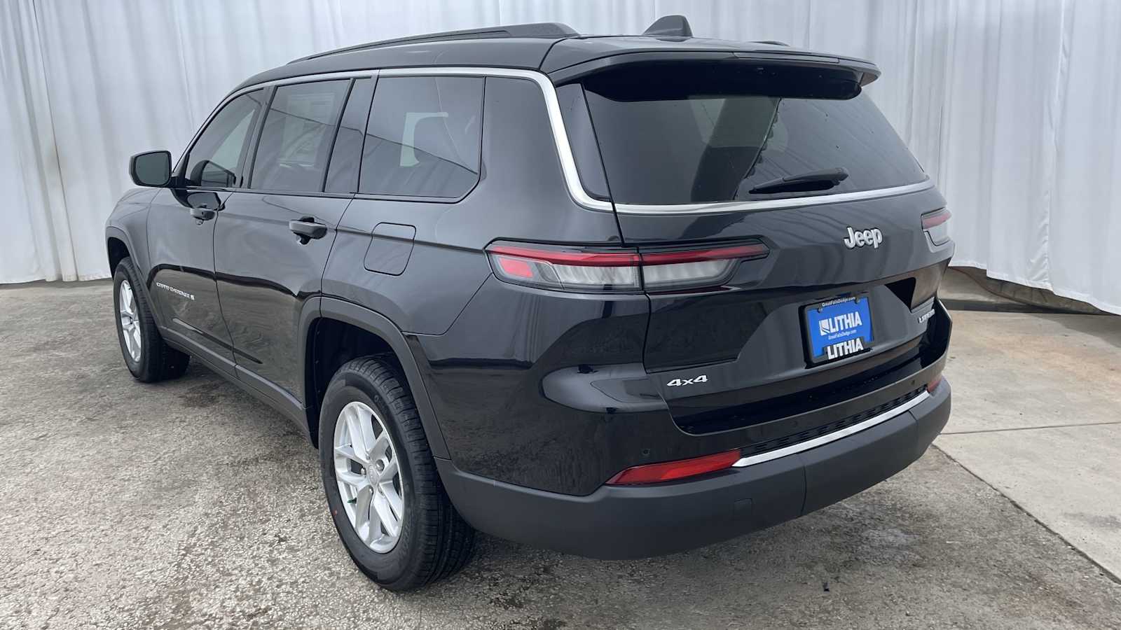 Thumbnail: 2025 Jeep Grand Cherokee - 34