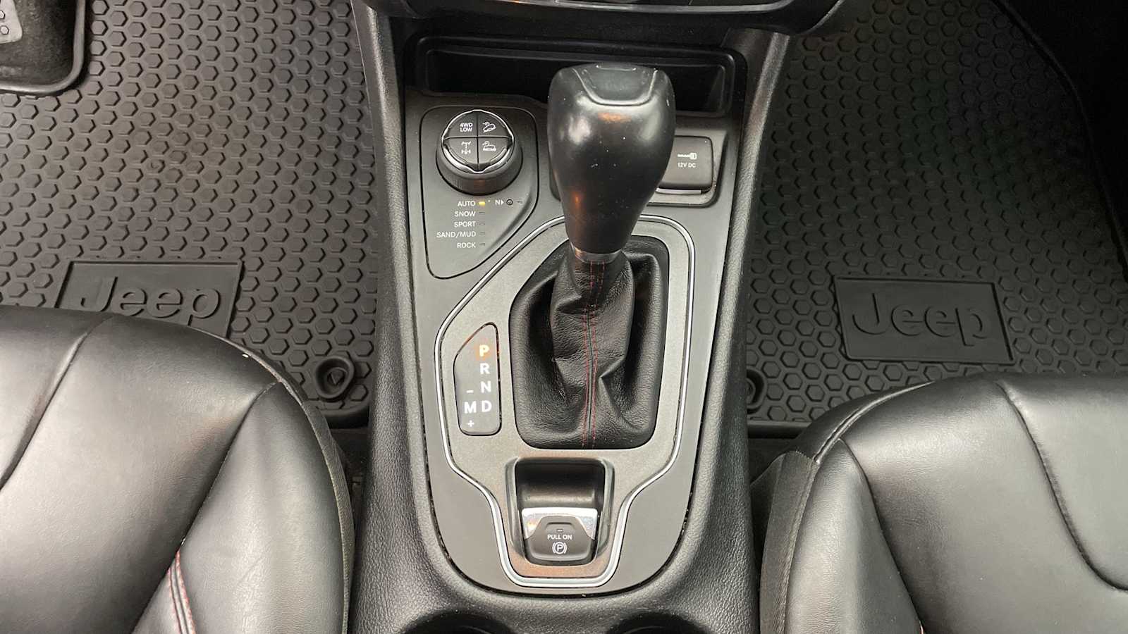 Thumbnail: 2019 Jeep Cherokee - 19