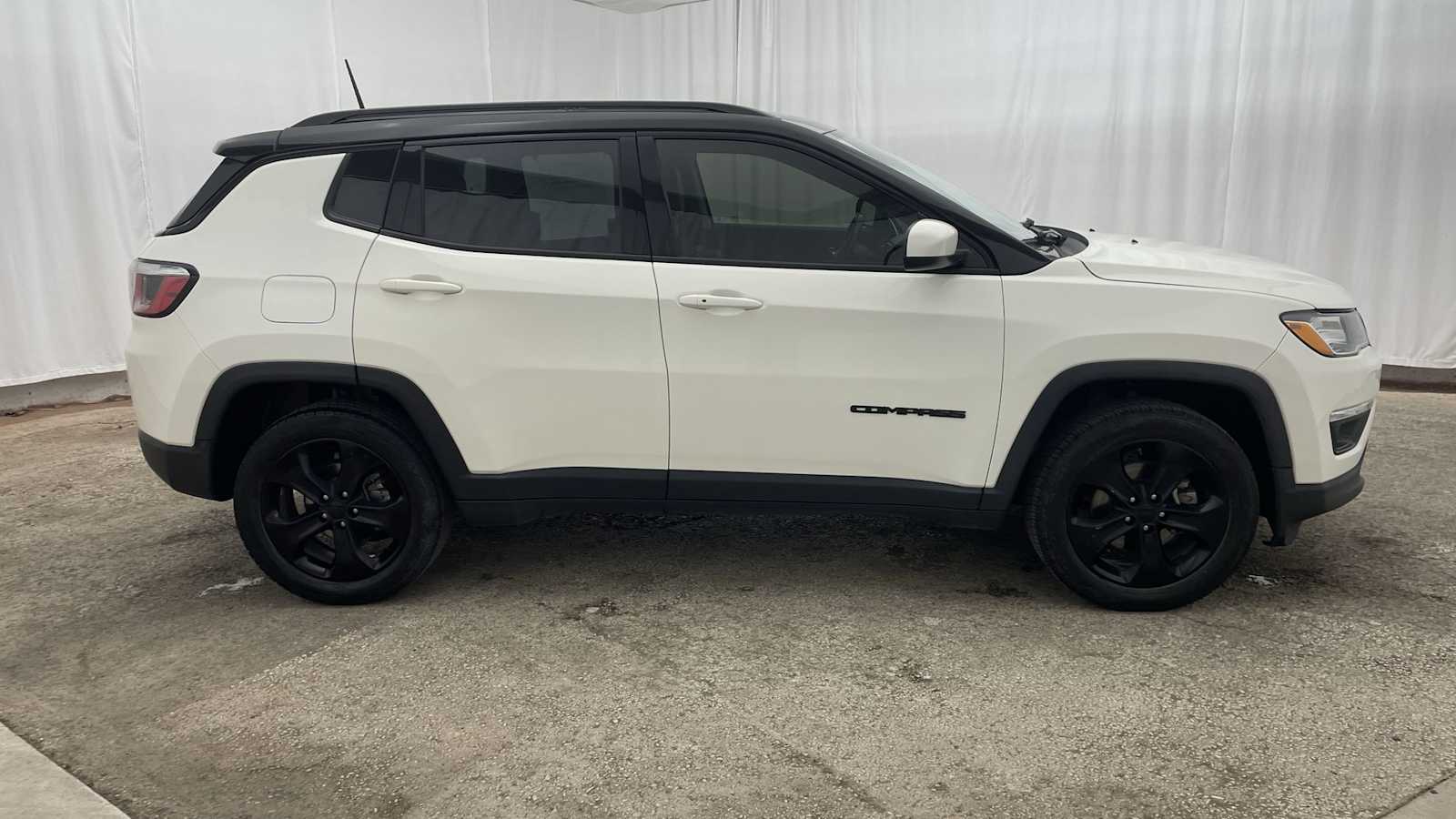 Thumbnail: 2018 Jeep Compass - 30