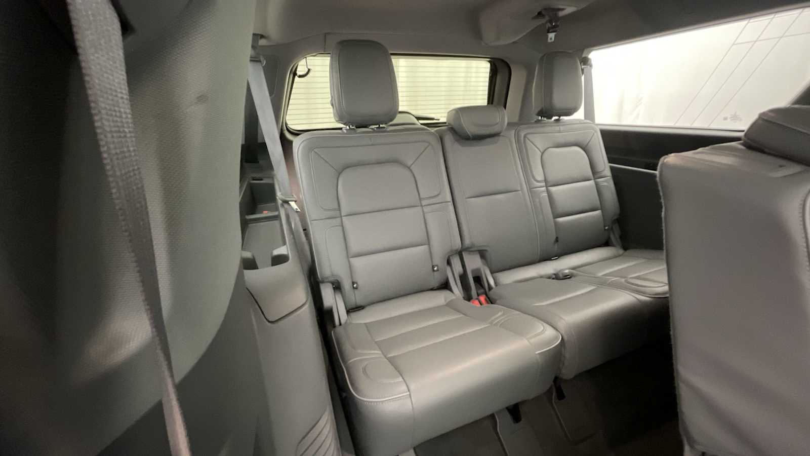 Thumbnail: 2018 Lincoln Navigator L - 12