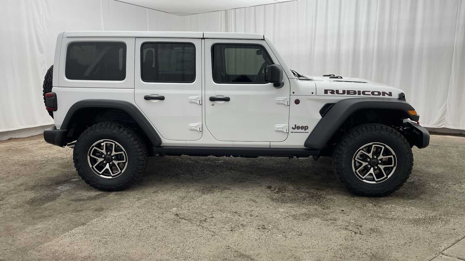 Thumbnail: 2025 Jeep Wrangler - 37