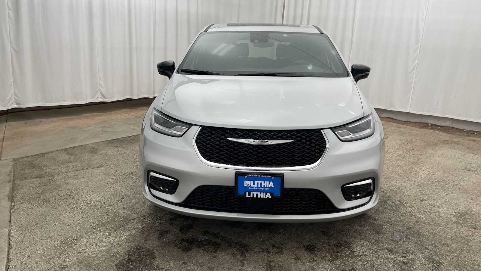 Thumbnail: 2026 Chrysler Pacifica - 42