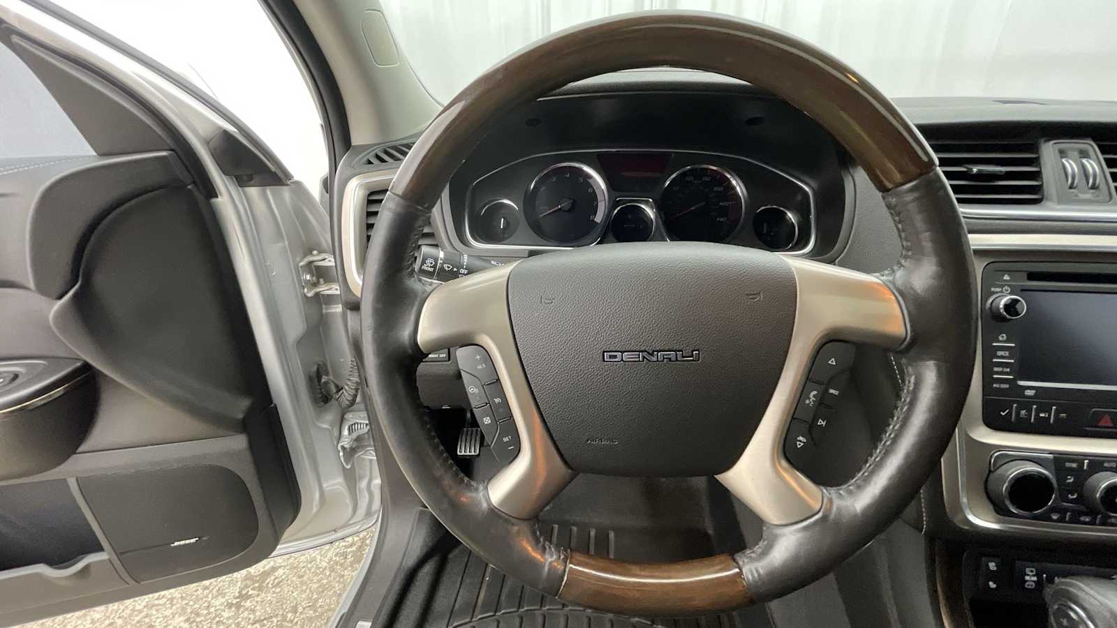 Thumbnail: 2015 GMC Acadia - 15