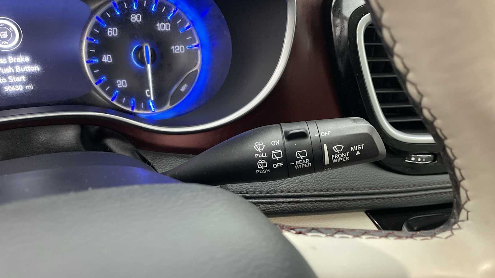 Thumbnail: 2020 Chrysler Pacifica - 18