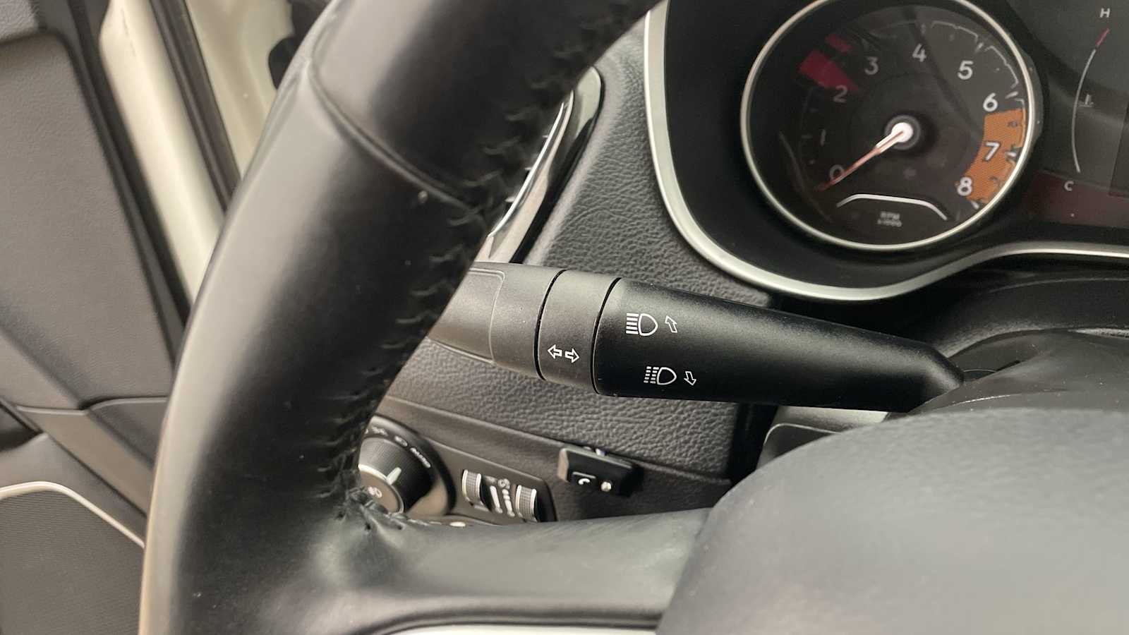 Thumbnail: 2018 Jeep Compass - 14