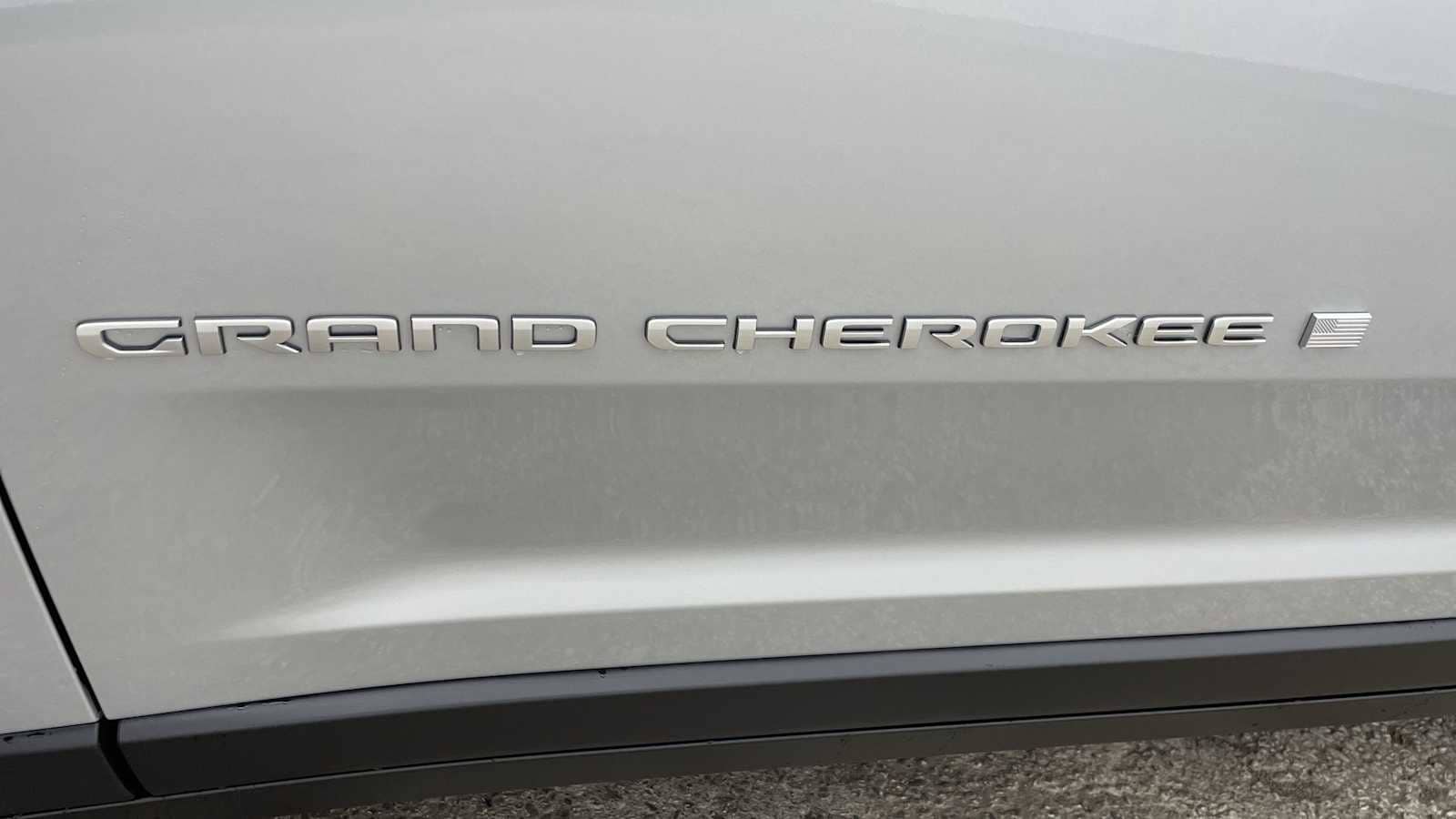 Thumbnail: 2025 Jeep Grand Cherokee - 43