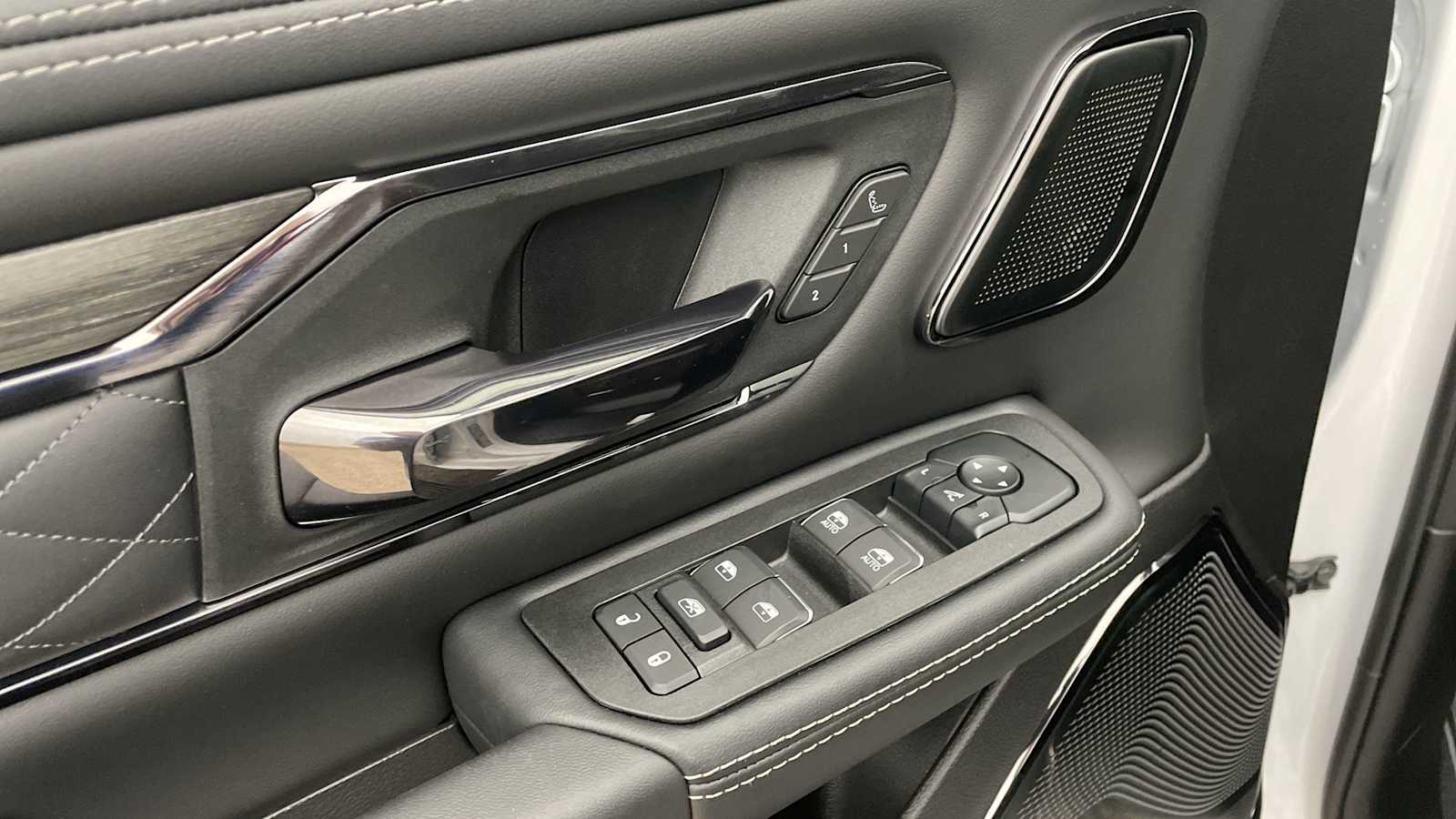 Thumbnail: 2026 RAM 1500 - 7