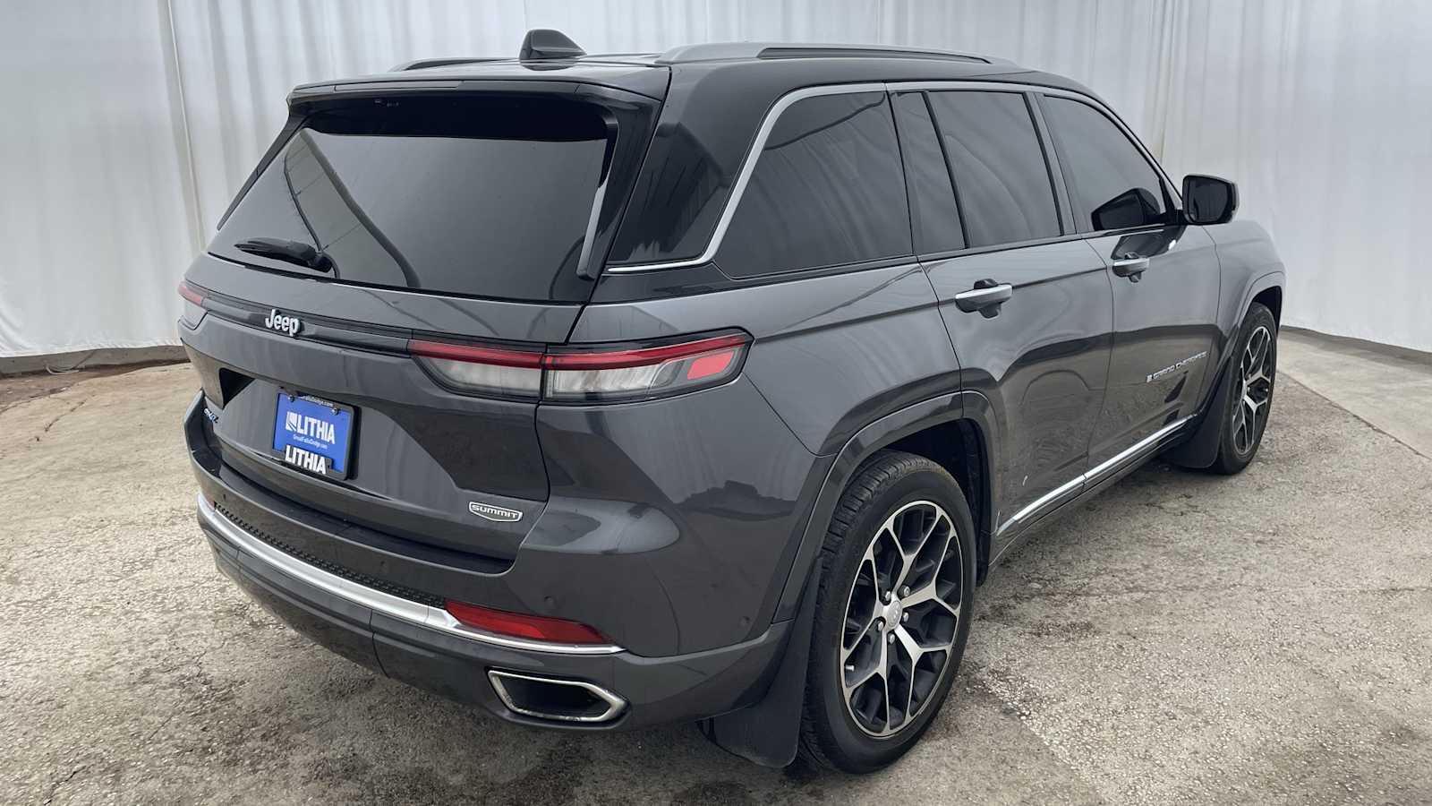 Thumbnail: 2023 Jeep Grand Cherokee - 37