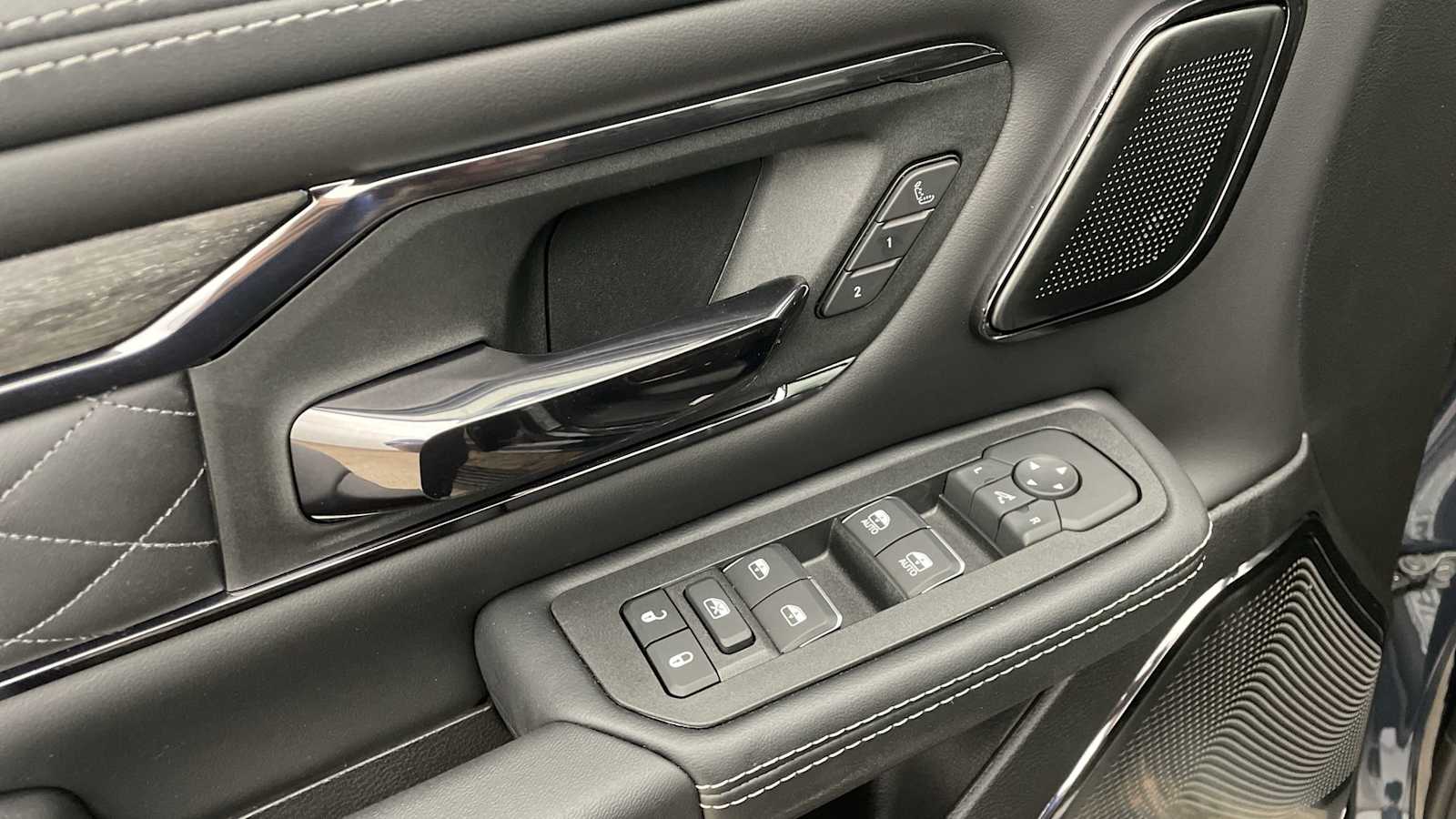 Thumbnail: 2026 RAM 1500 - 7