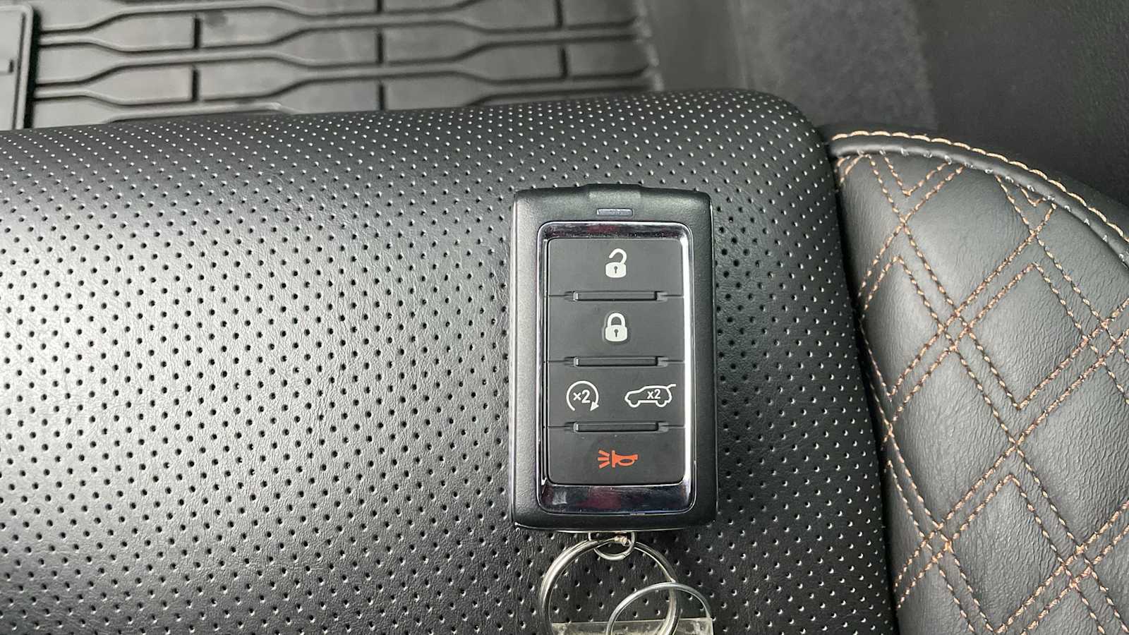 Thumbnail: 2023 Jeep Grand Cherokee - 24