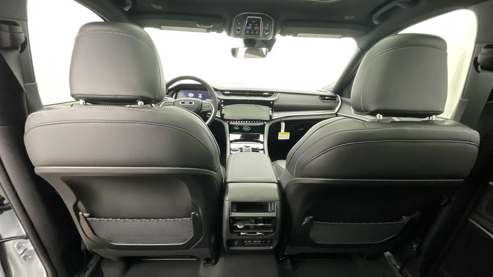 Thumbnail: 2026 Jeep Grand Cherokee - 8