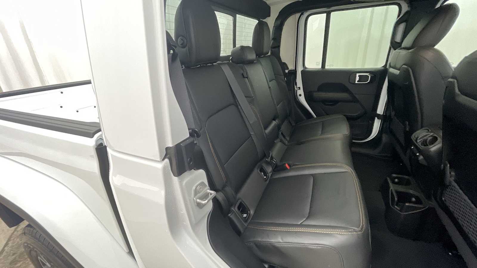 Thumbnail: 2026 Jeep Gladiator - 10