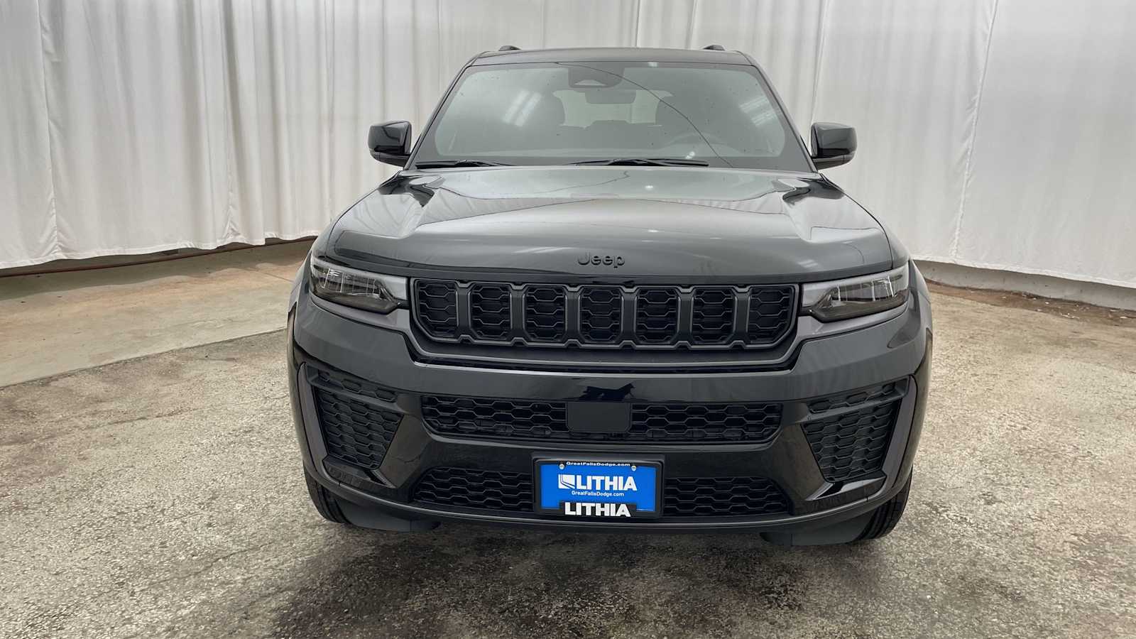 Thumbnail: 2026 Jeep Grand Cherokee - 37