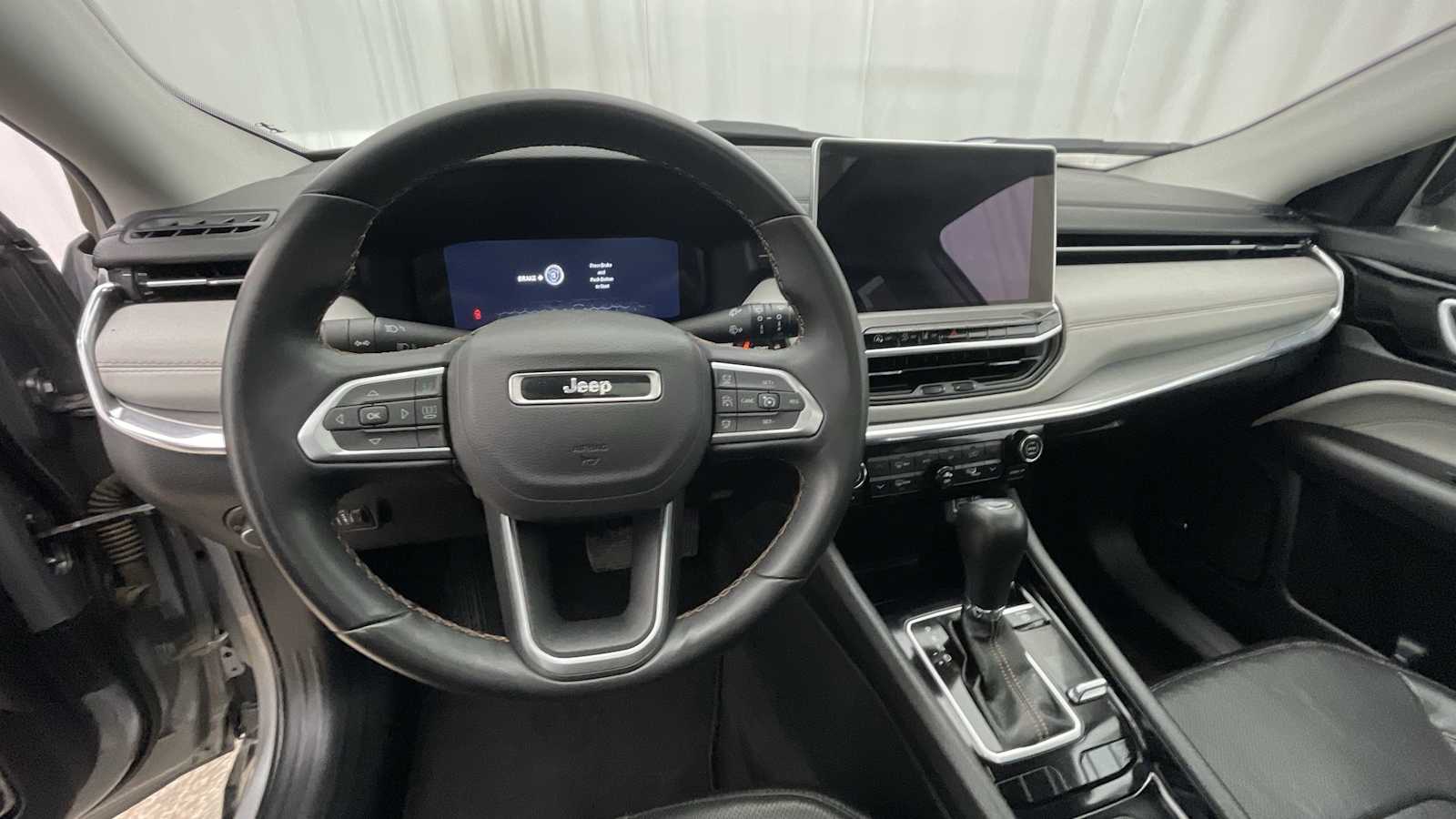 Thumbnail: 2022 Jeep Compass - 3