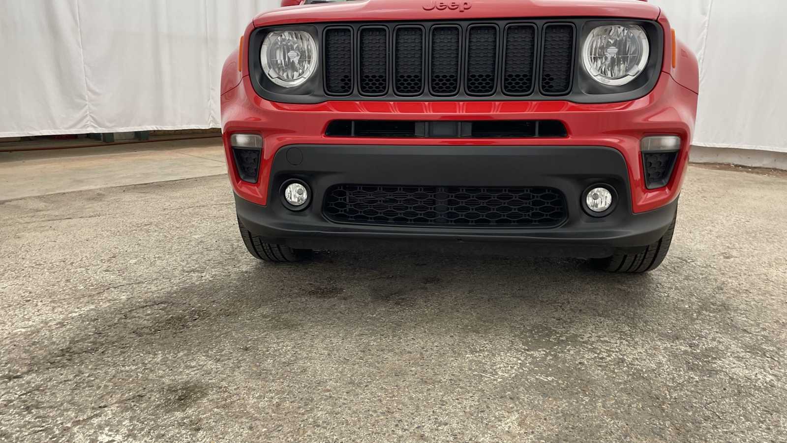 Thumbnail: 2022 Jeep Renegade - 37