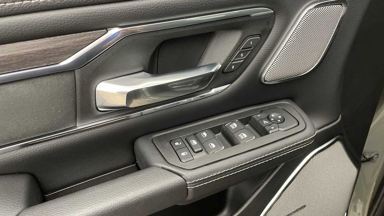 Thumbnail: 2026 RAM 1500 - 7