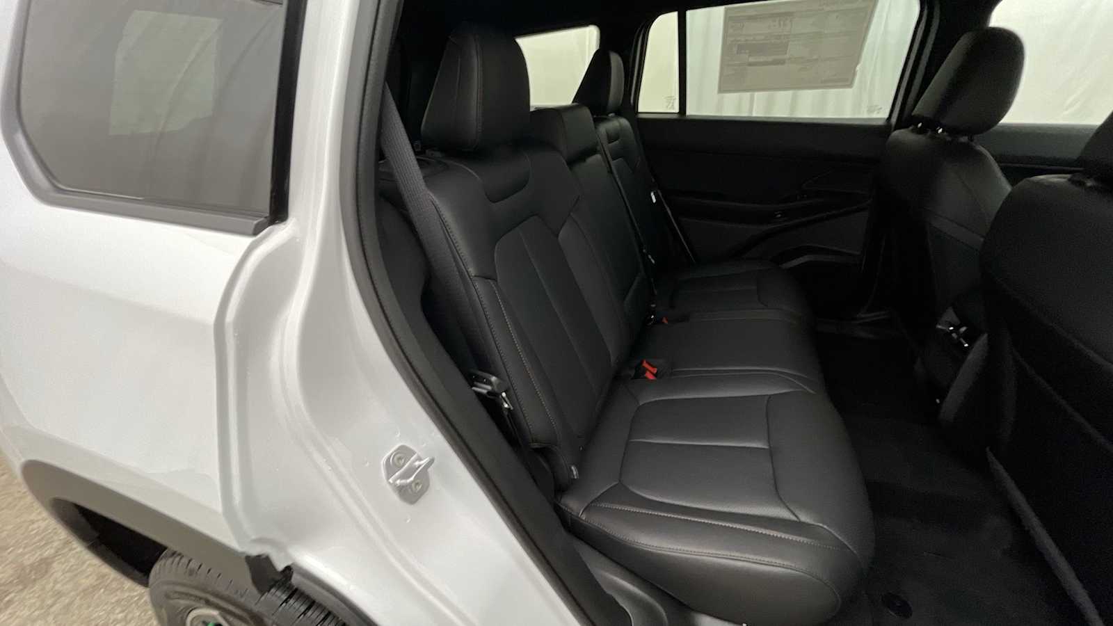 Thumbnail: 2026 Jeep Cherokee - 9