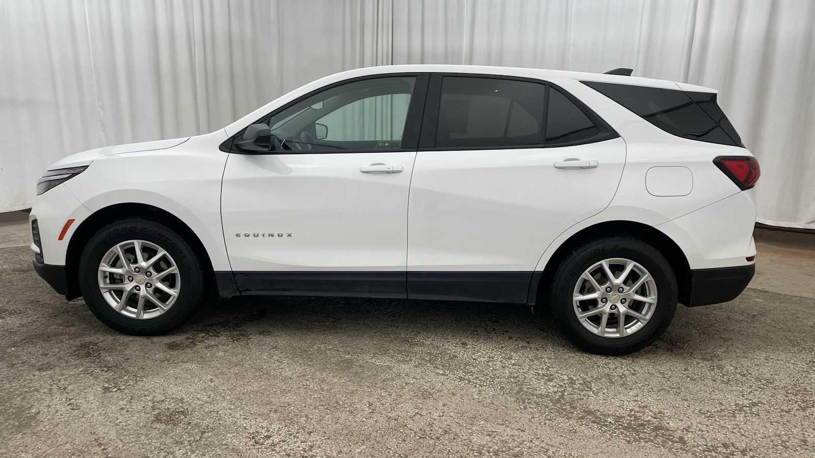 Thumbnail: 2024 Chevrolet Equinox - 29