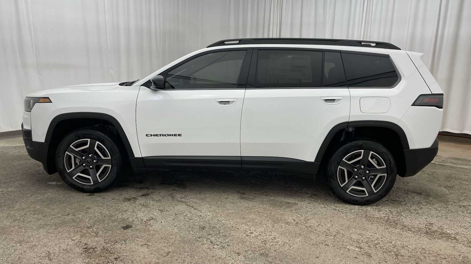 Thumbnail: 2026 Jeep Cherokee - 30