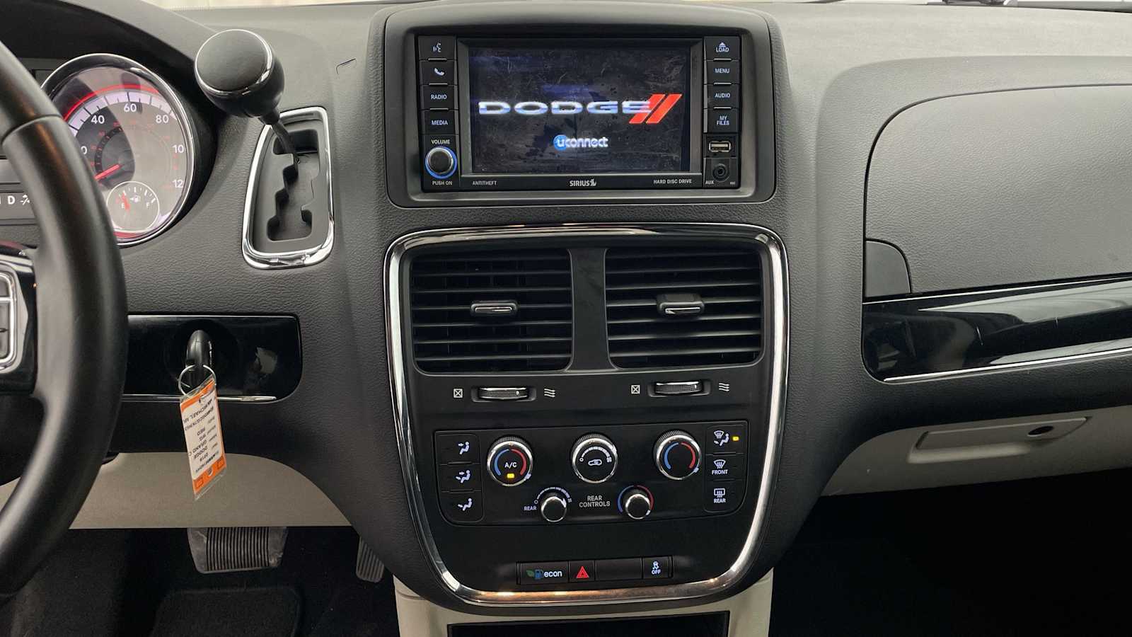 Thumbnail: 2019 Dodge Grand Caravan - 16