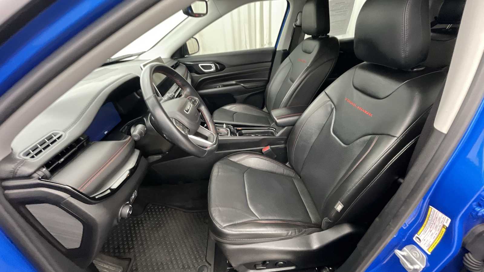 Thumbnail: 2022 Jeep Compass - 6