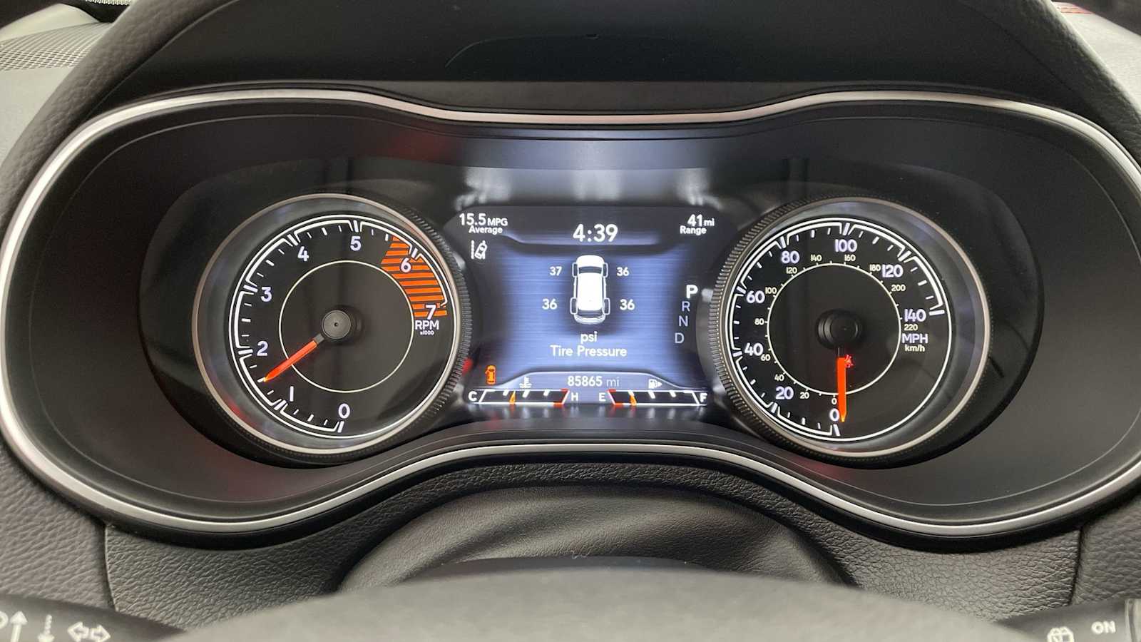 Thumbnail: 2019 Jeep Cherokee - 23