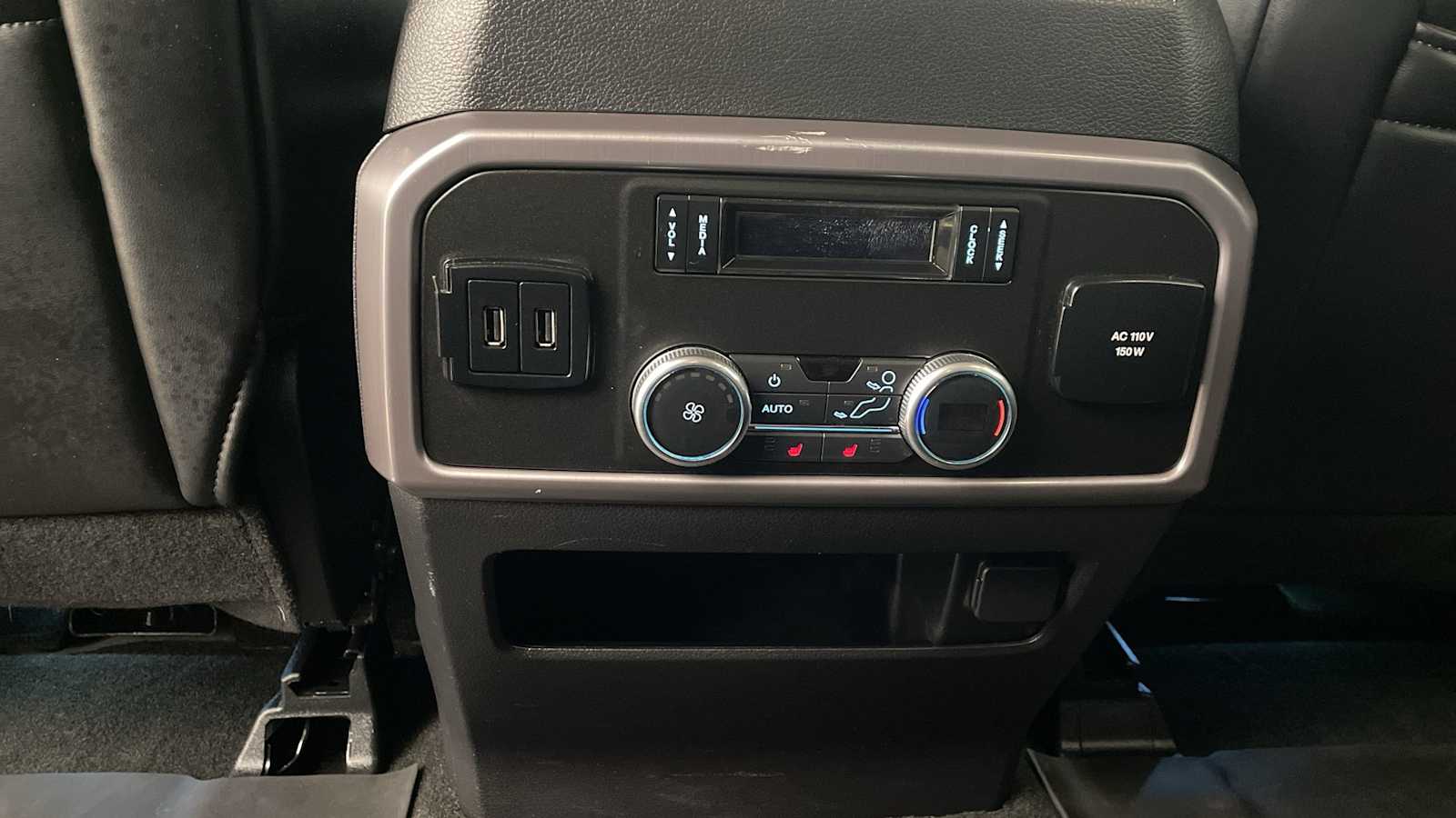 Thumbnail: 2019 Ford Expedition - 27