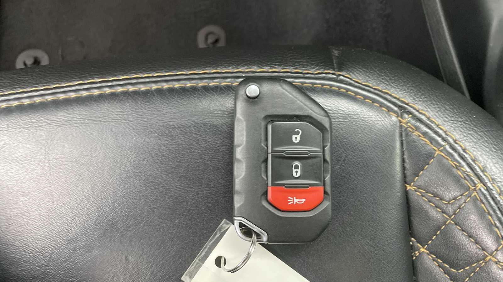 Thumbnail: 2023 Jeep Gladiator - 23