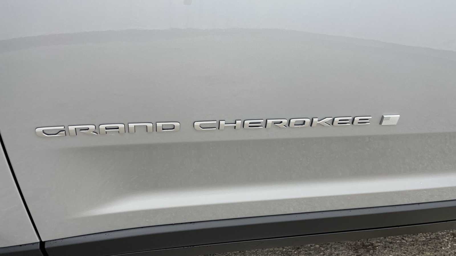 Thumbnail: 2025 Jeep Grand Cherokee - 43