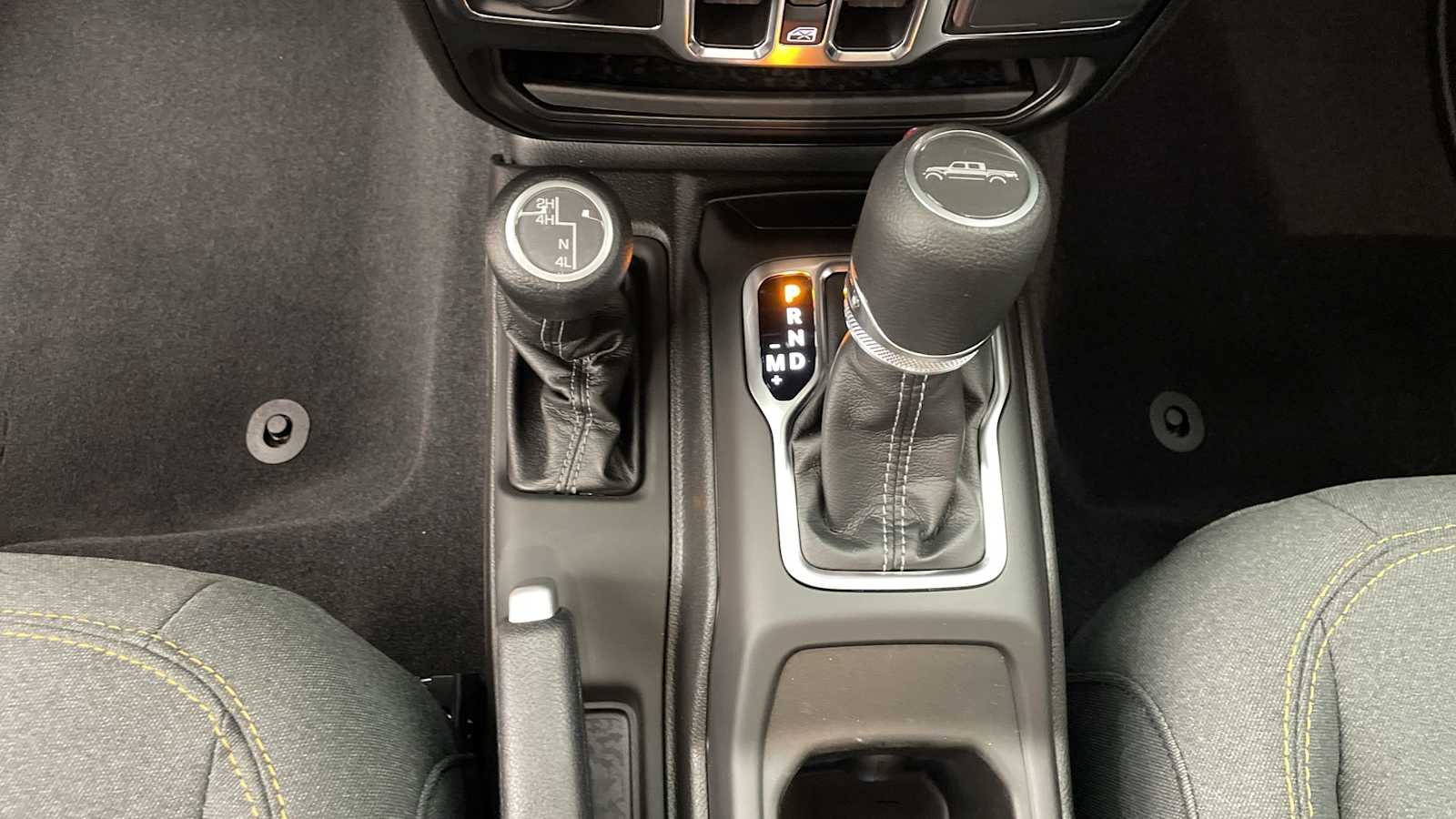 Thumbnail: 2025 Jeep Gladiator - 21