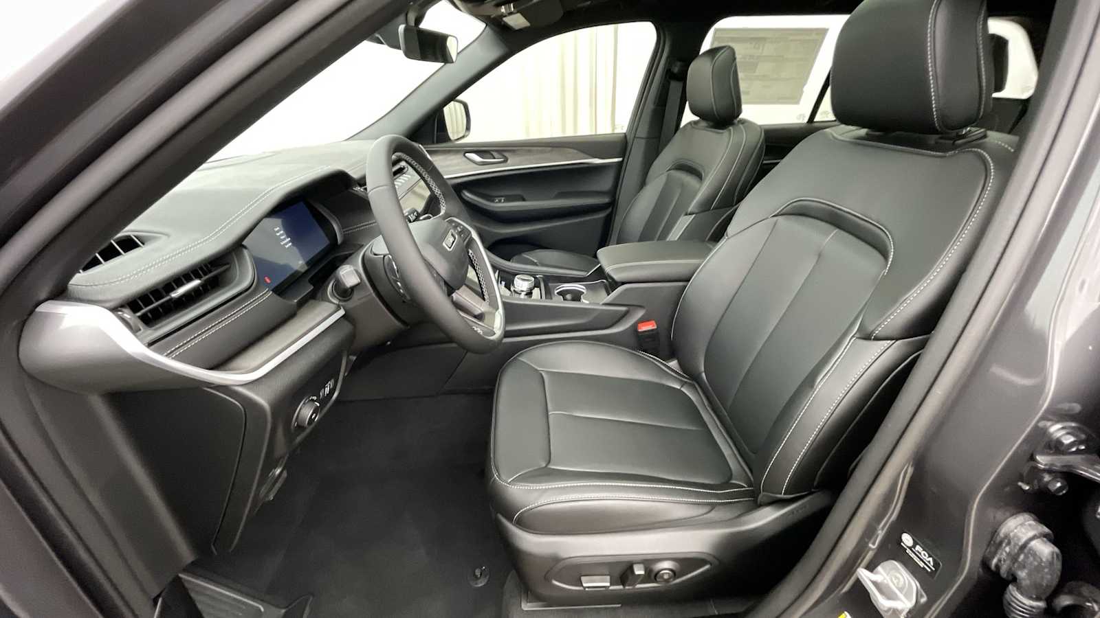 Thumbnail: 2026 Jeep Grand Cherokee - 6