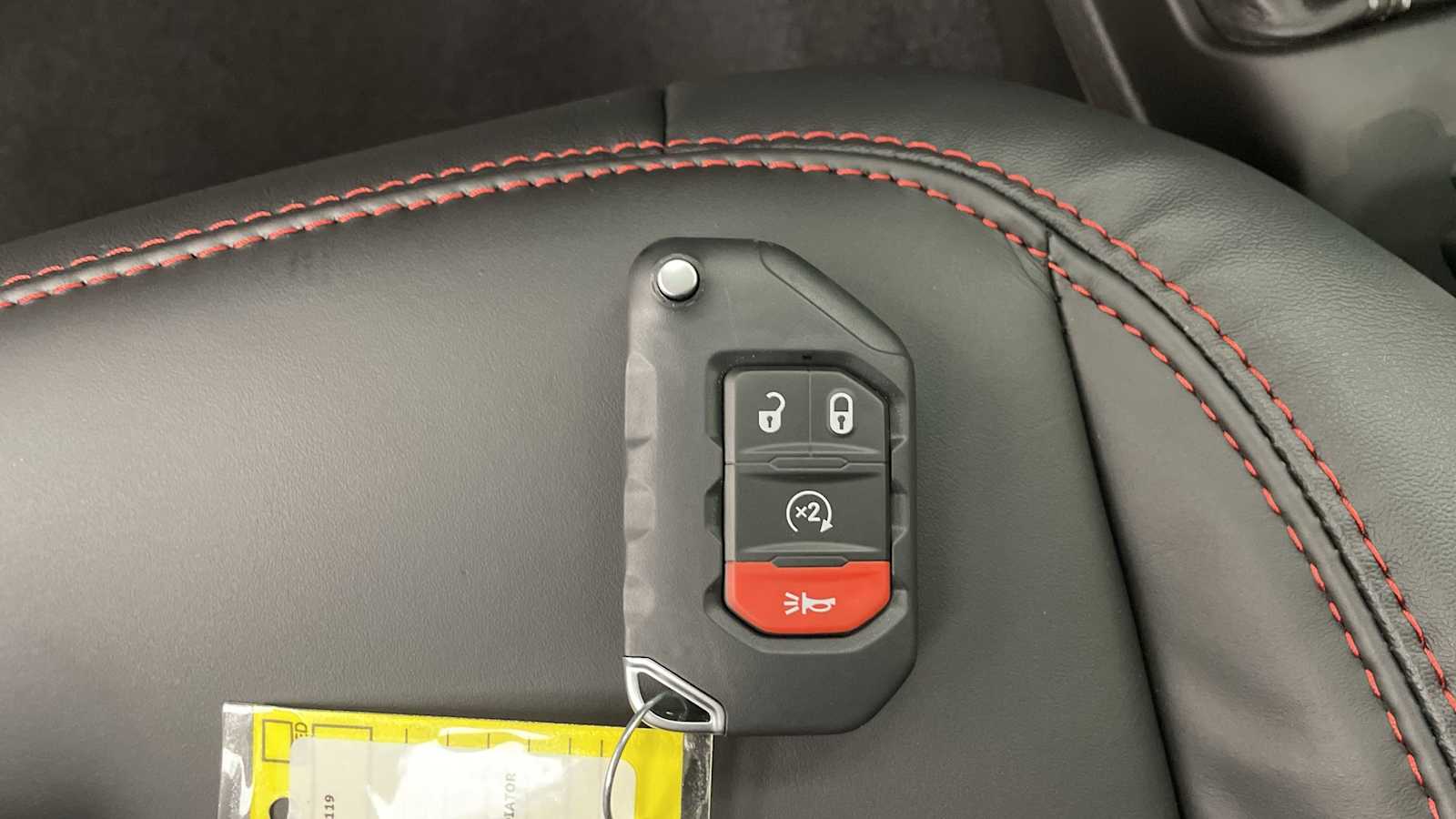 Thumbnail: 2025 Jeep Gladiator - 22