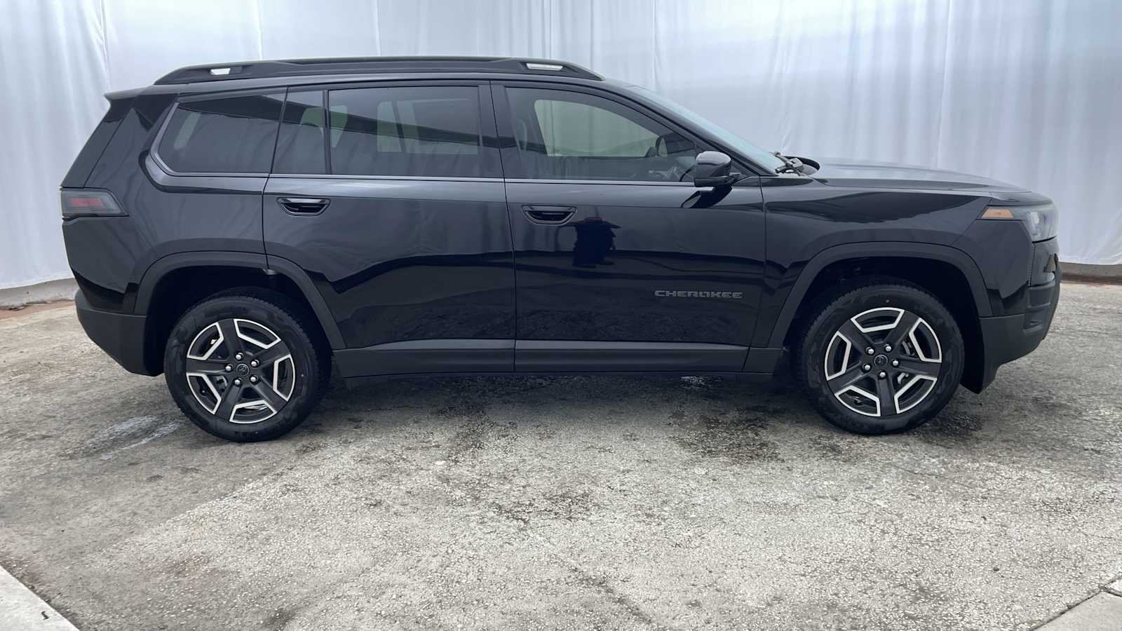 Thumbnail: 2026 Jeep Cherokee - 36