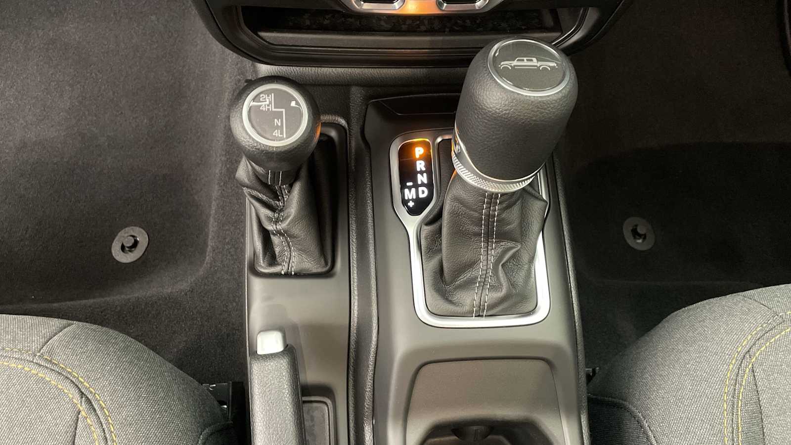 Thumbnail: 2025 Jeep Gladiator - 21