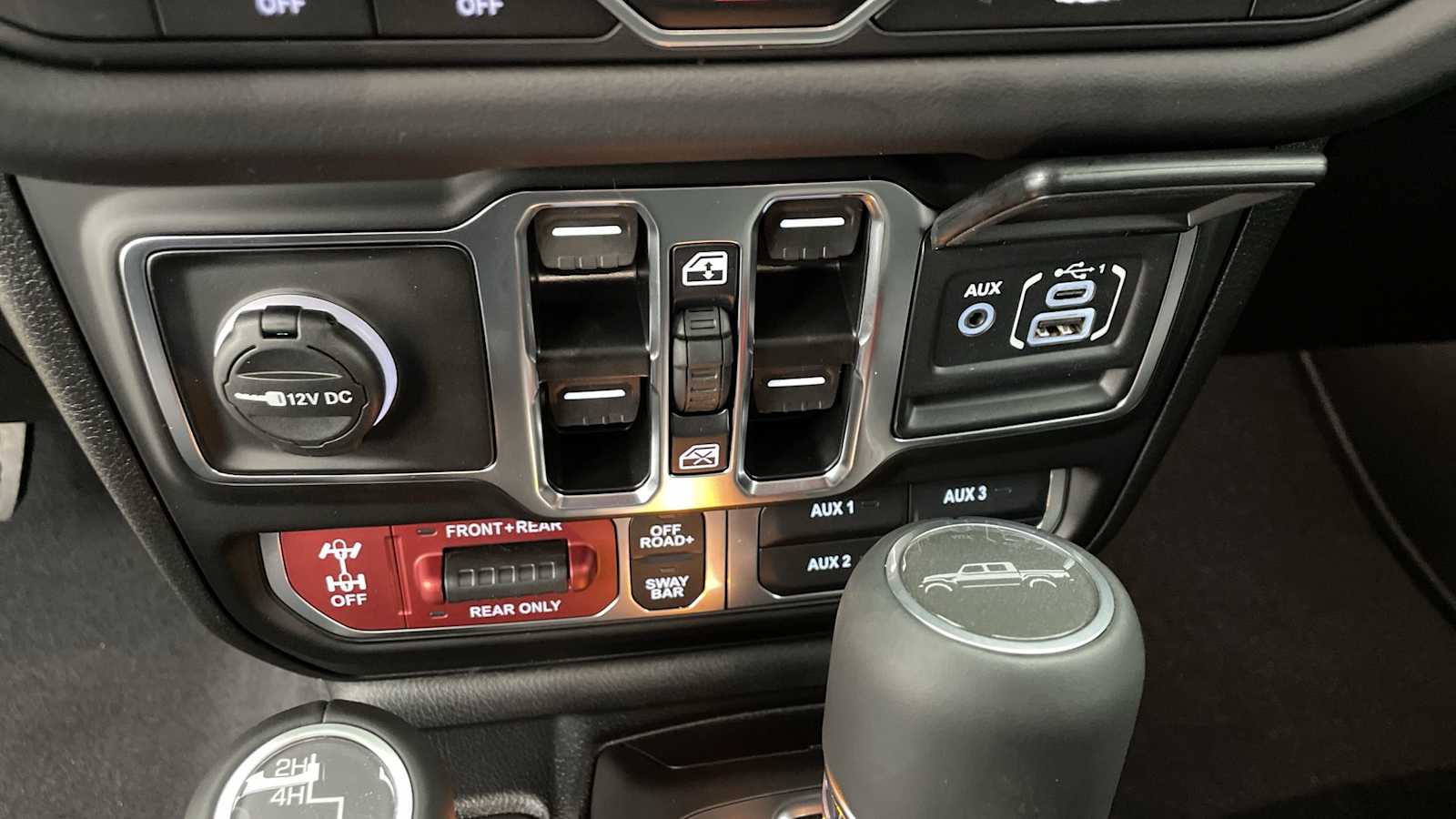 Thumbnail: 2025 Jeep Gladiator - 19