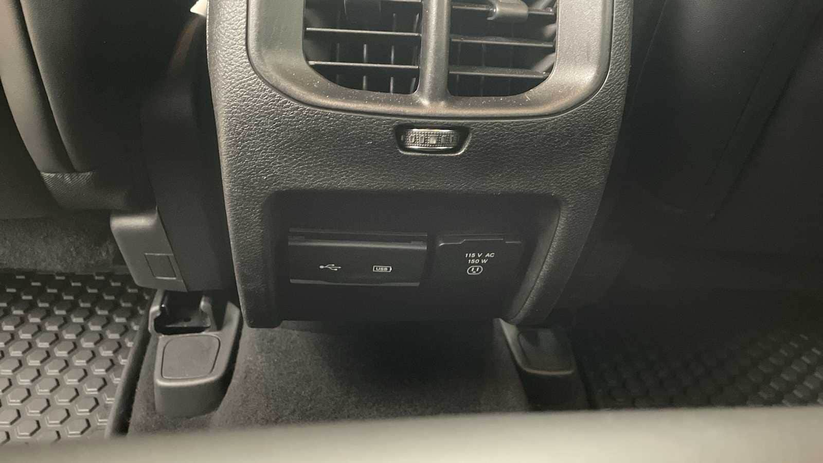 Thumbnail: 2019 Jeep Cherokee - 23